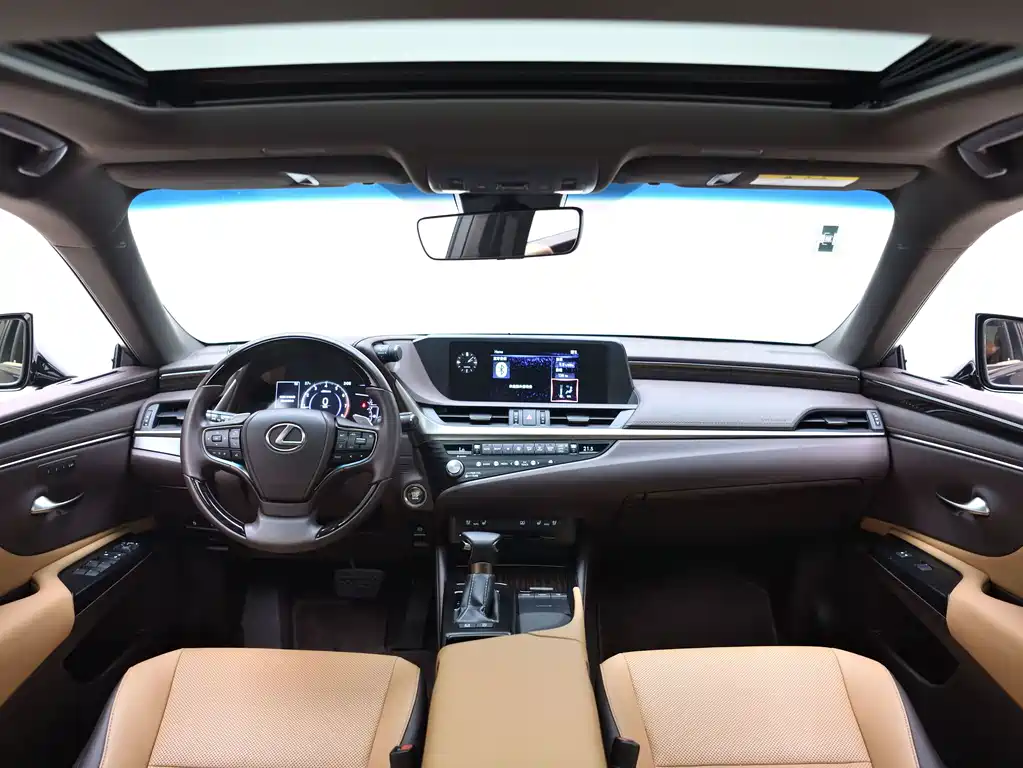 Lexus ES — миниатюра 13