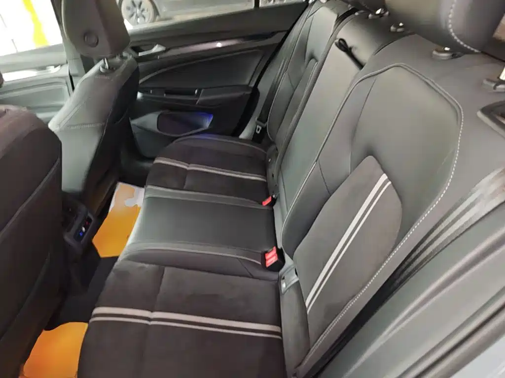 Volkswagen Golf — миниатюра 17