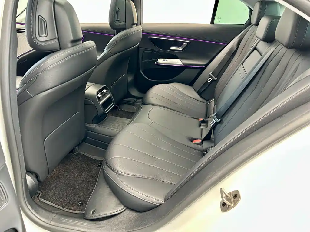 Mercedes-Benz E-Class (Import) — миниатюра 7