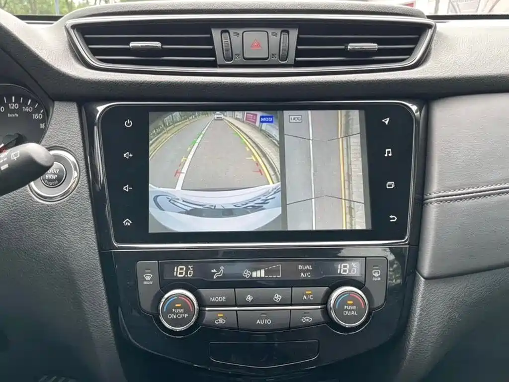Nissan Qijun 2023 Белый из Китая