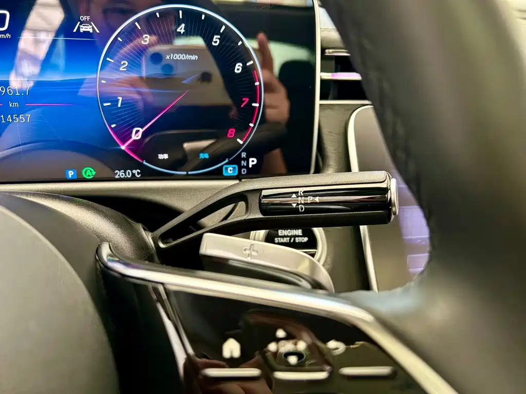 Mercedes-Benz E-Class (Import) — миниатюра 18