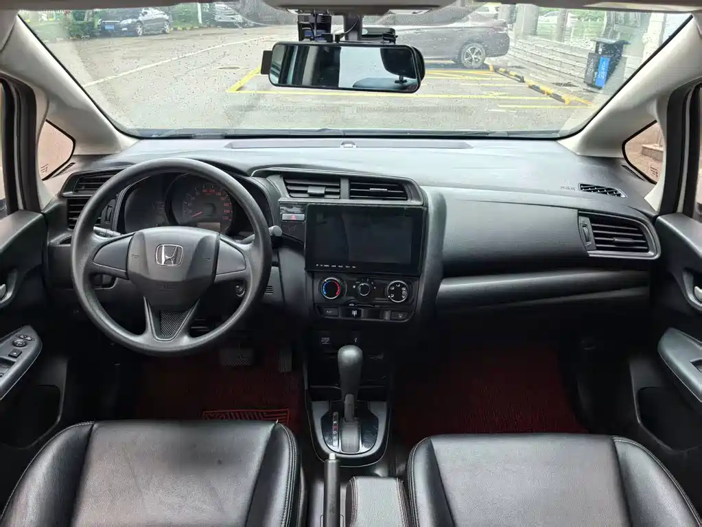 Honda Fit — миниатюра 9