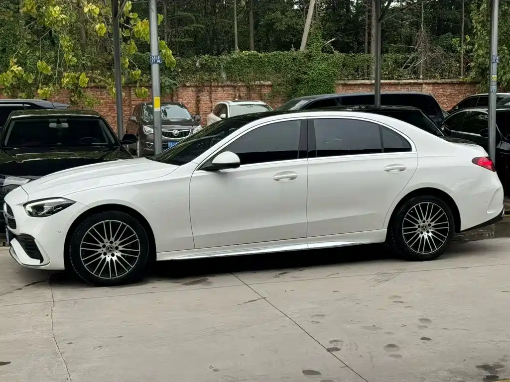 Mercedes-Benz C-Class — миниатюра 4