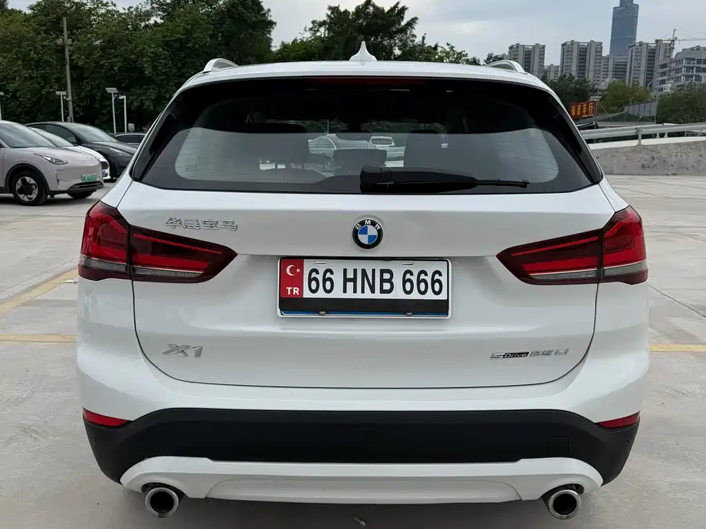 BMW X1 — миниатюра 9