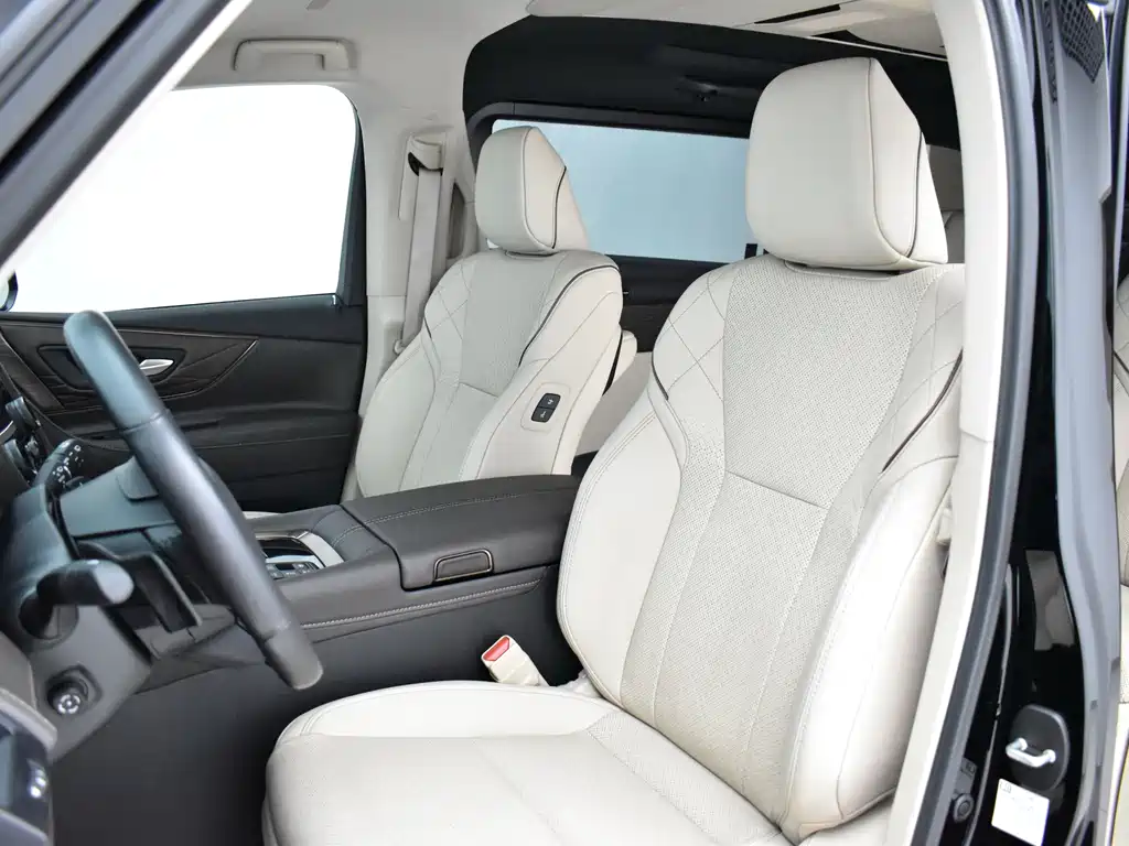 Toyota Alphard — миниатюра 17
