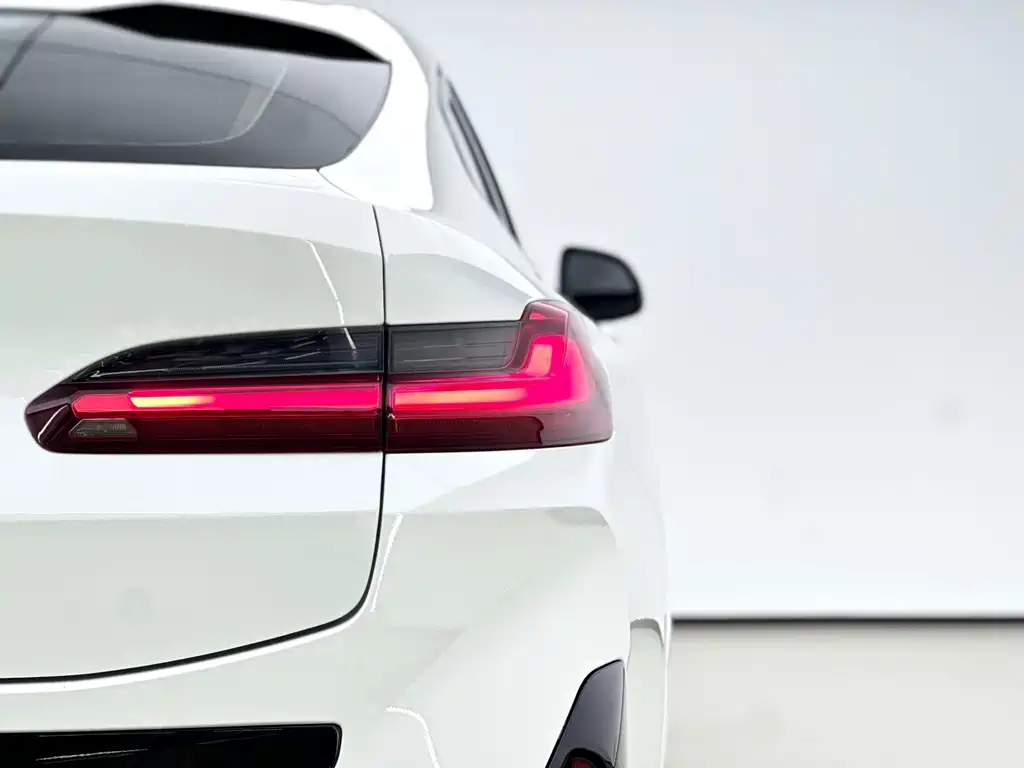 BMW X4 — миниатюра 11