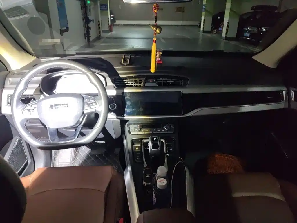 Geely Boyue — миниатюра 13
