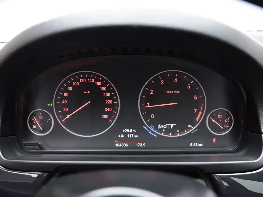 BMW 5 Series — миниатюра 18