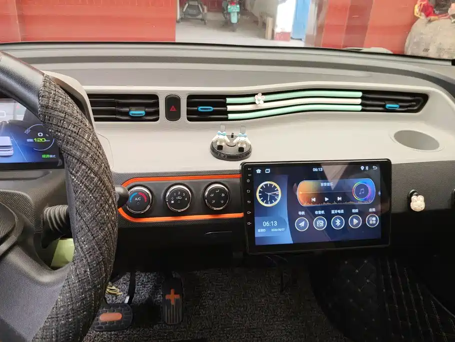 Wuling MINIEV — миниатюра 13