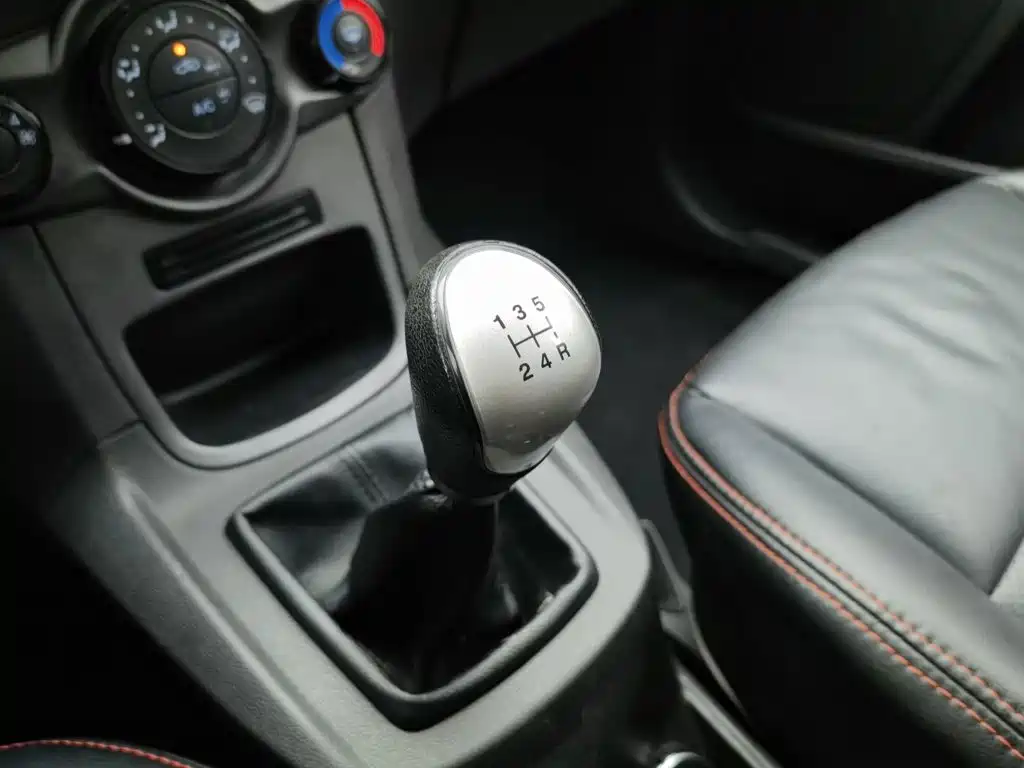 Ford Fiesta — миниатюра 13