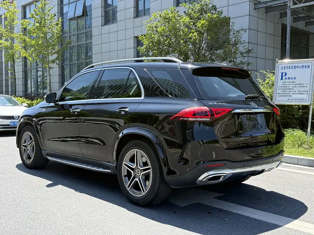 Mercedes-Benz GLE (Import) — миниатюра 5
