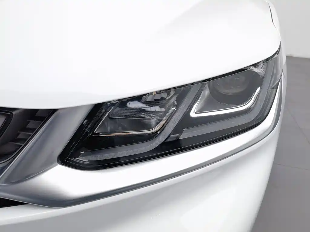 Geely Binyue NEV — миниатюра 7