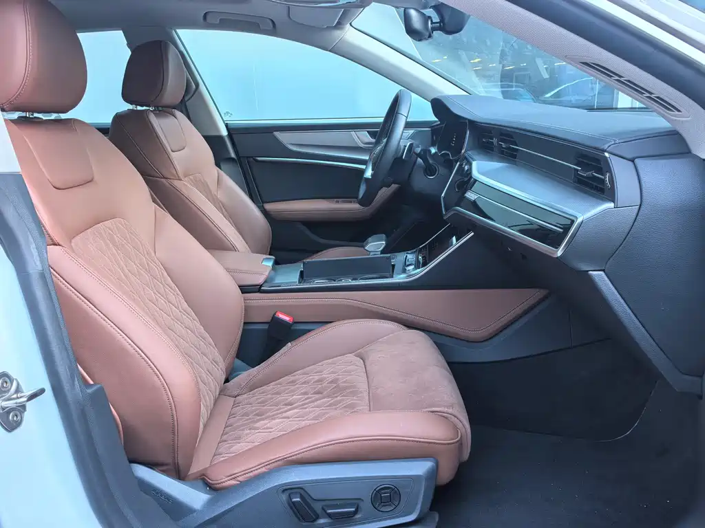 Audi A7L — миниатюра 14