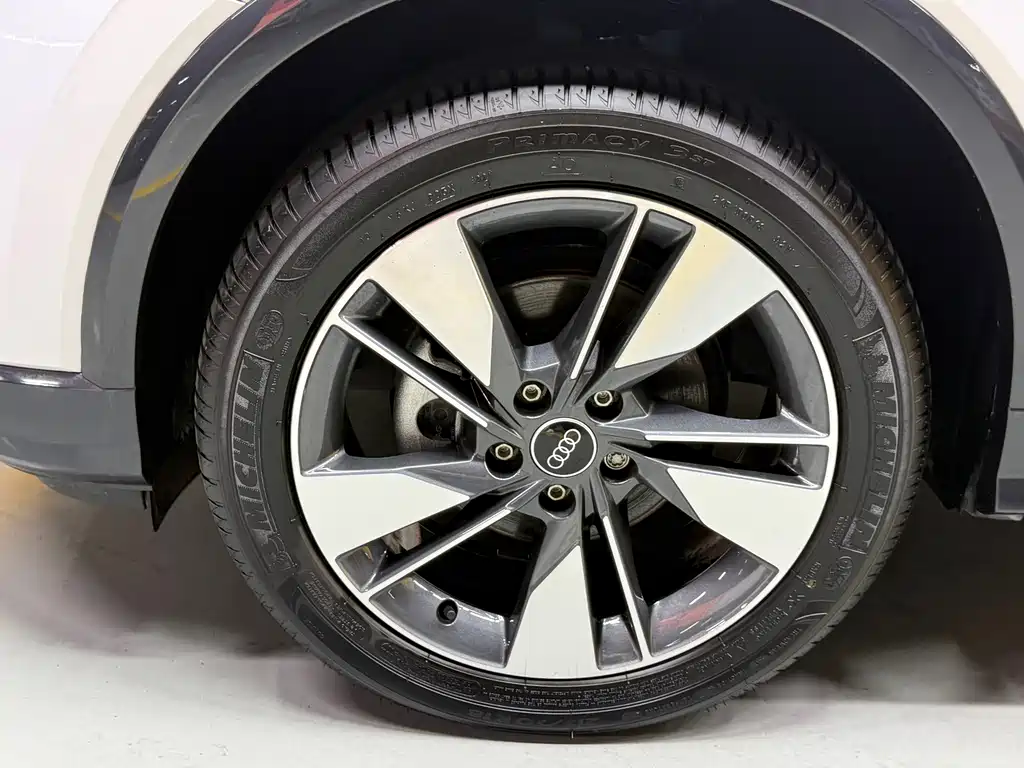 Audi Q2L — миниатюра 25