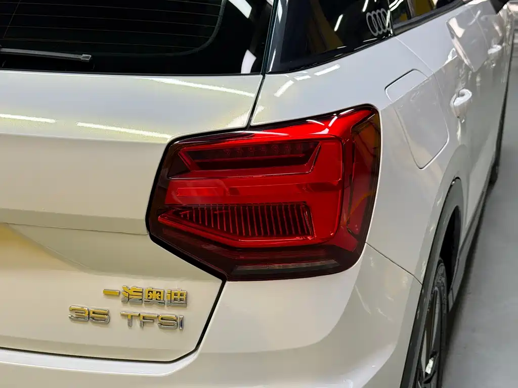 Audi Q2L — миниатюра 31