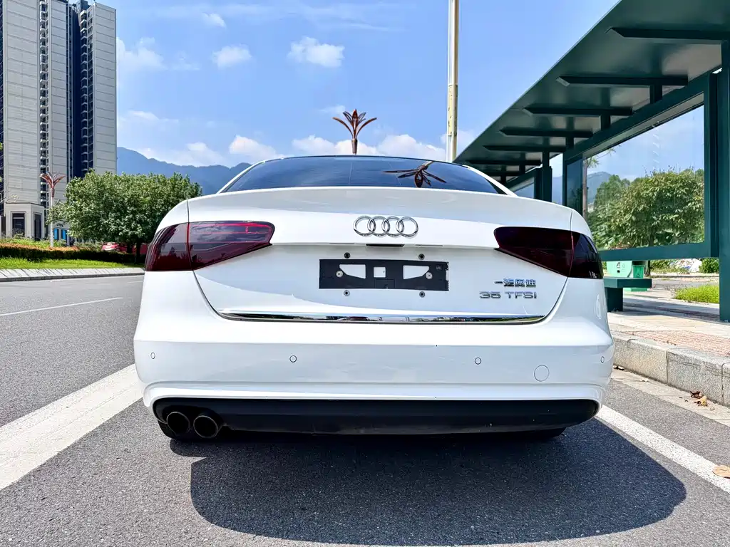 Audi A4L — миниатюра 4