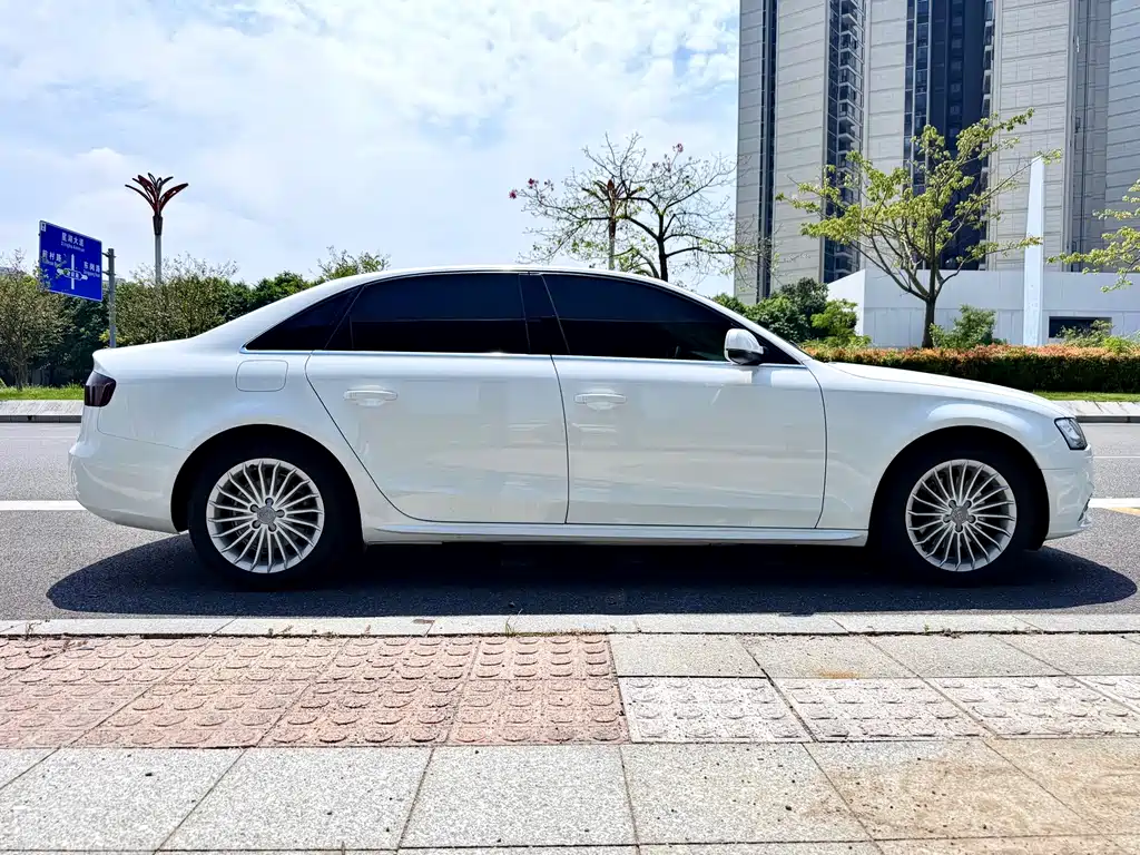 Audi A4L — миниатюра 5