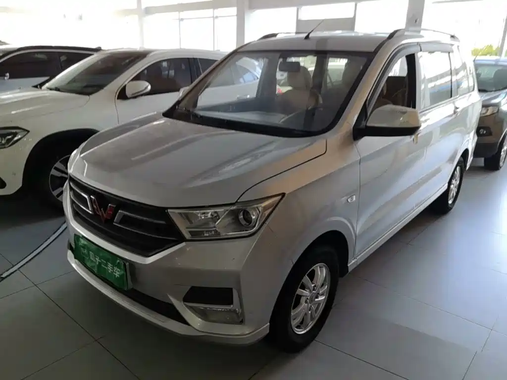 Wuling Hongguang — миниатюра 2
