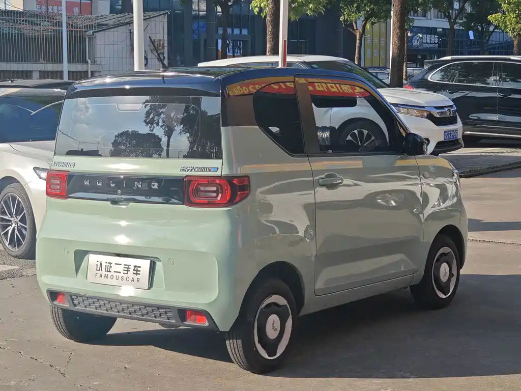 Wuling MINIEV — миниатюра 11