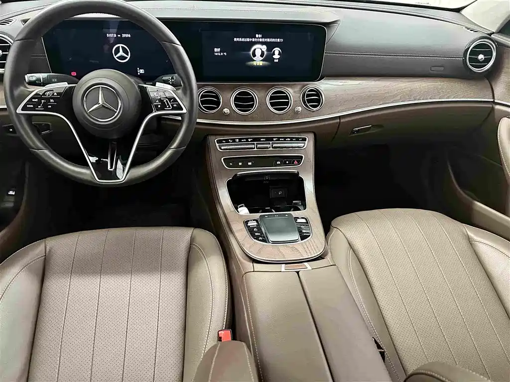 Mercedes-Benz E-Class — миниатюра 15