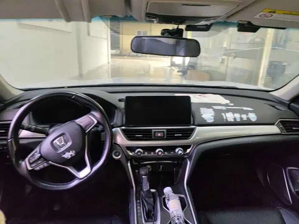 Honda Accord — миниатюра 7