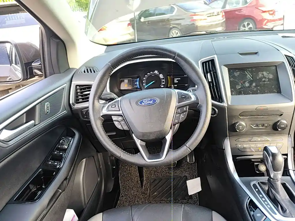 Ford Edge — миниатюра 11