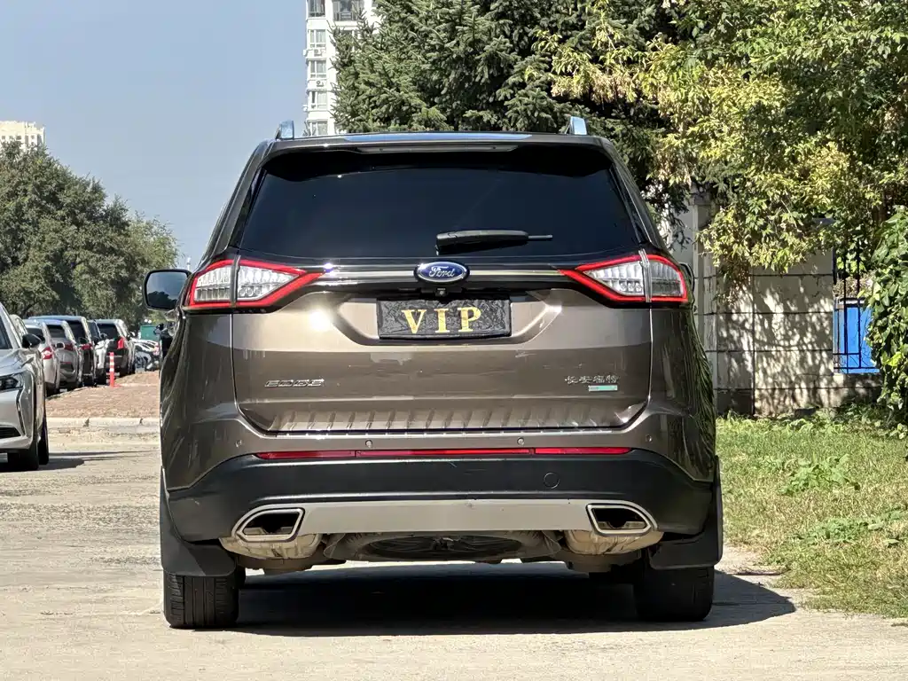 Ford Edge — миниатюра 7