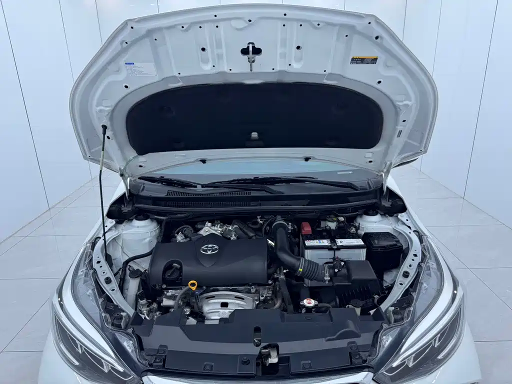 Toyota Yaris L — миниатюра 15