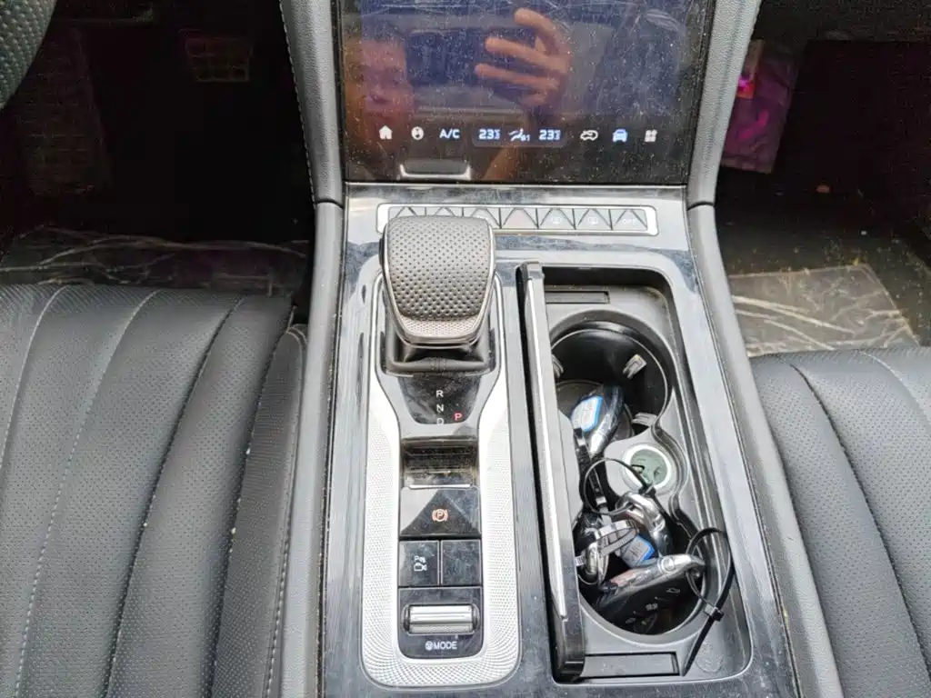 Hongqi Hongqi H5 PHEV — миниатюра 10