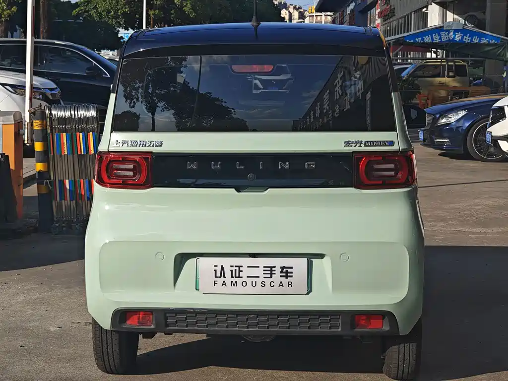 Wuling MINIEV — миниатюра 12