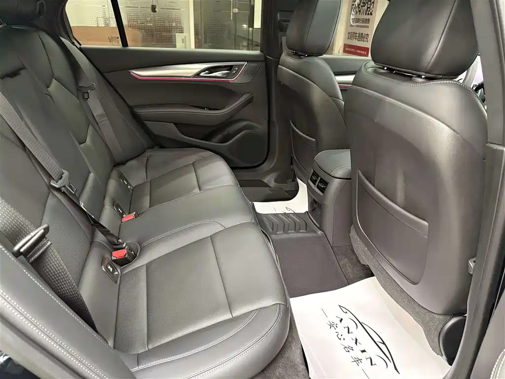 Cadillac CT5 — миниатюра 23