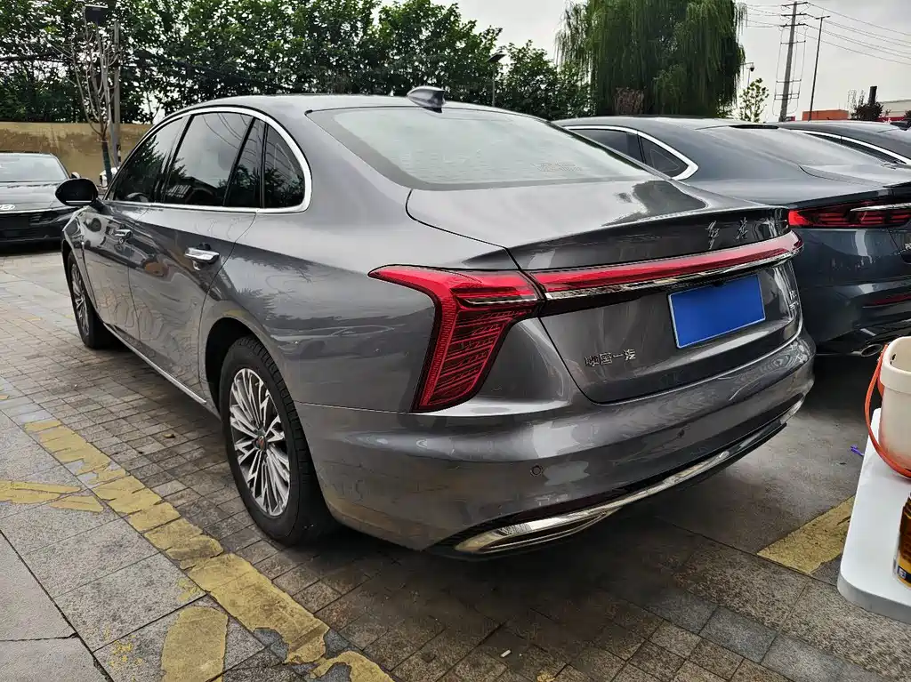 Hongqi Hongqi H5 — миниатюра 15