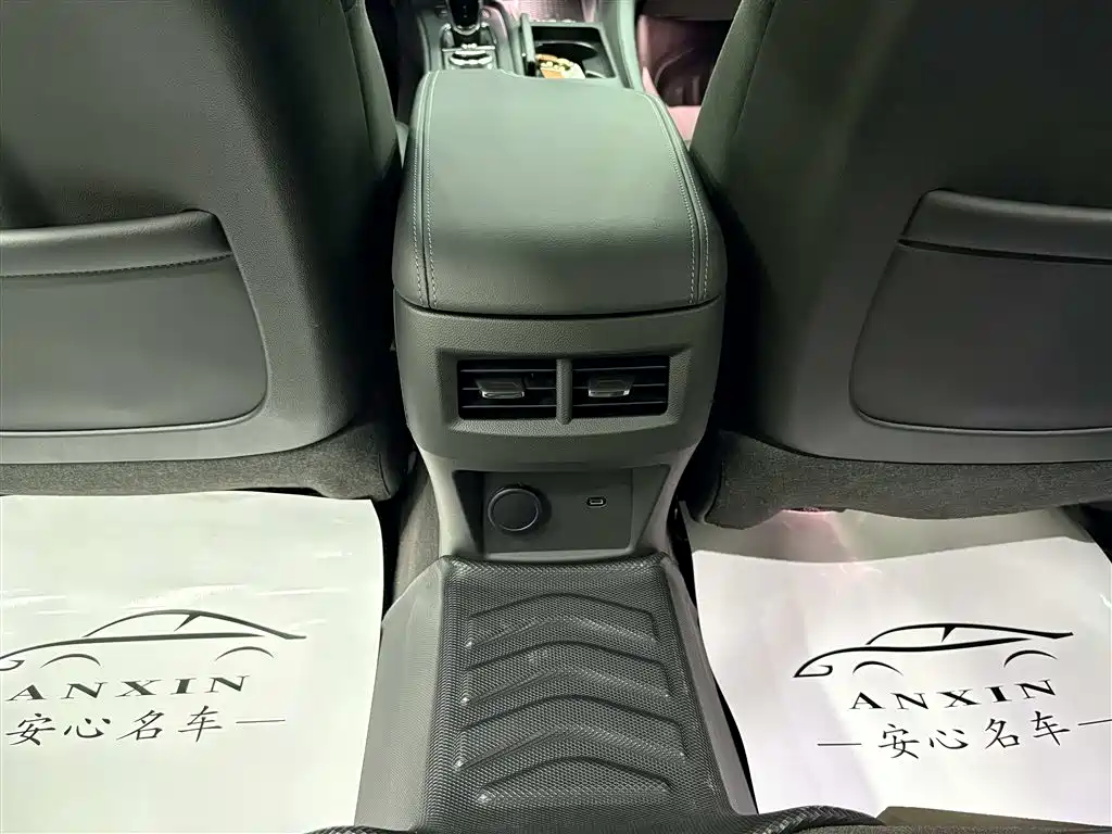 Cadillac CT5 — миниатюра 17