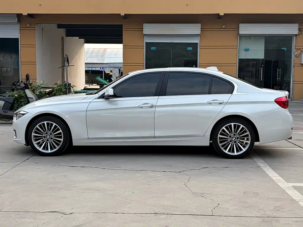 BMW 3 Series — миниатюра 16