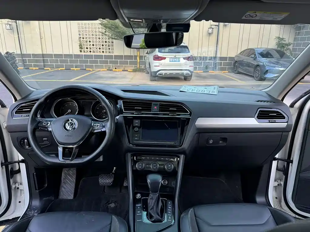 Volkswagen Tiguan L — миниатюра 13