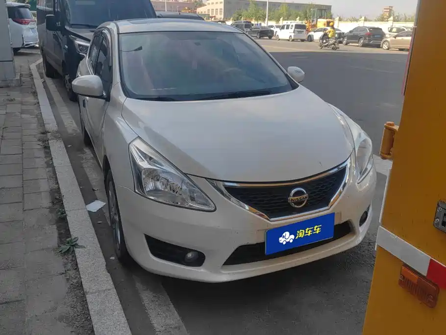 Nissan Tiida — миниатюра 2
