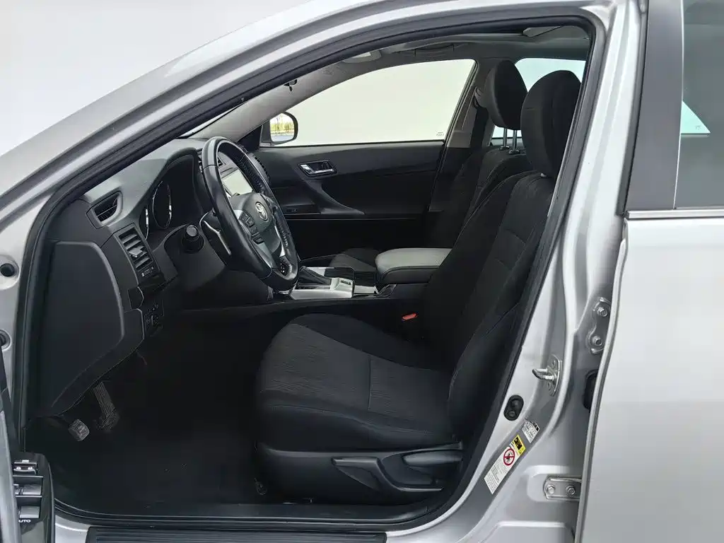 Toyota Reiz — миниатюра 10