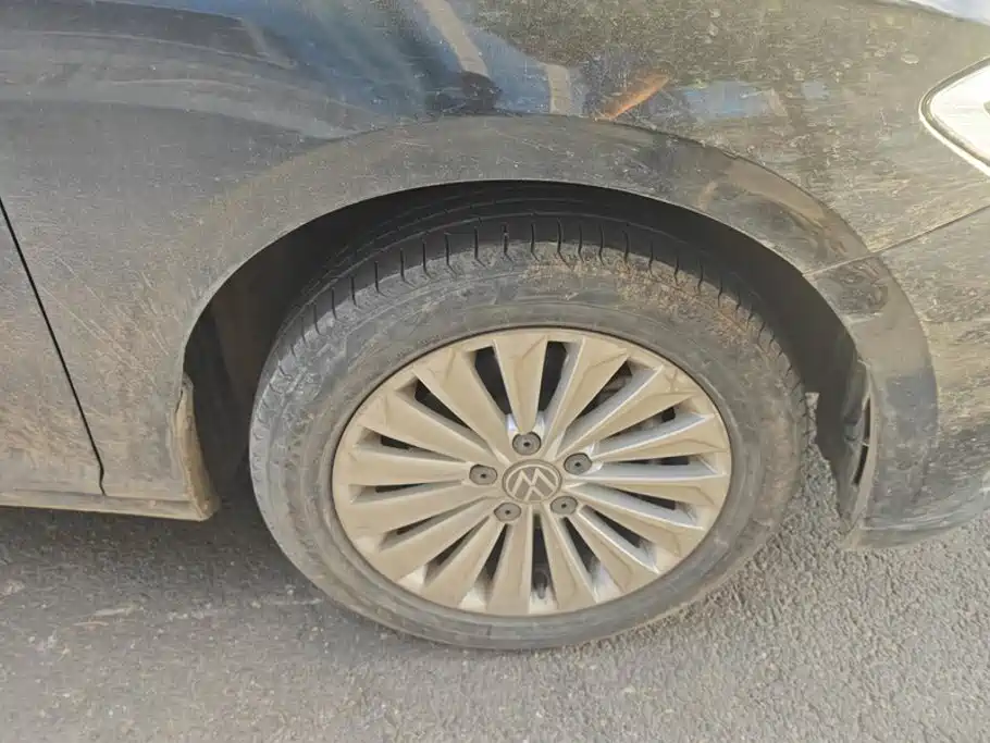 Volkswagen Lavida — миниатюра 6