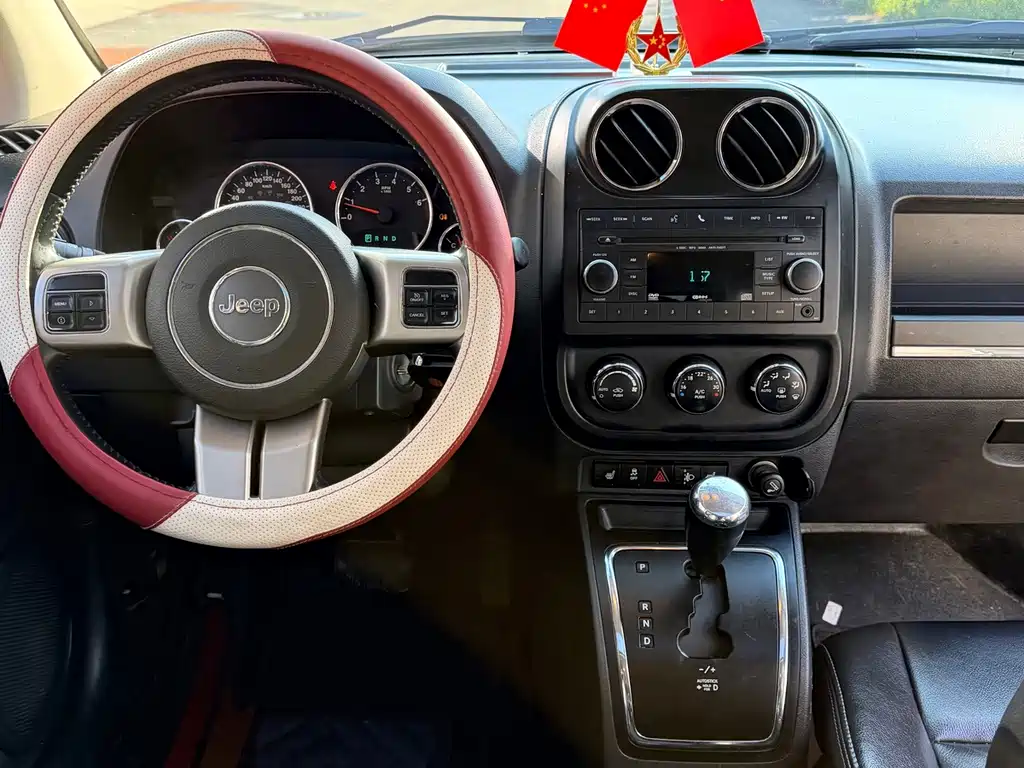 Jeep Compass (Import) — миниатюра 17