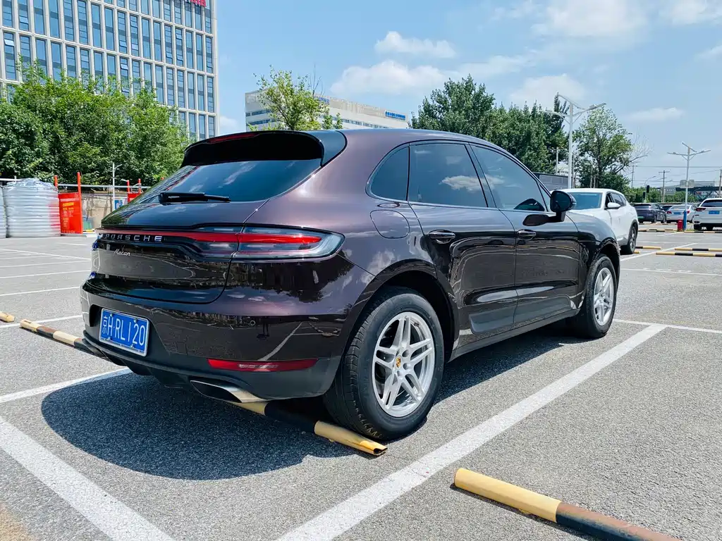 Porsche Macan — миниатюра 7