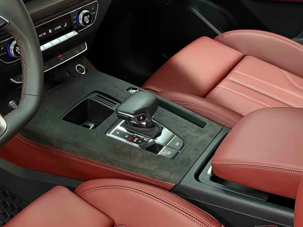 Audi Q5L — миниатюра 12