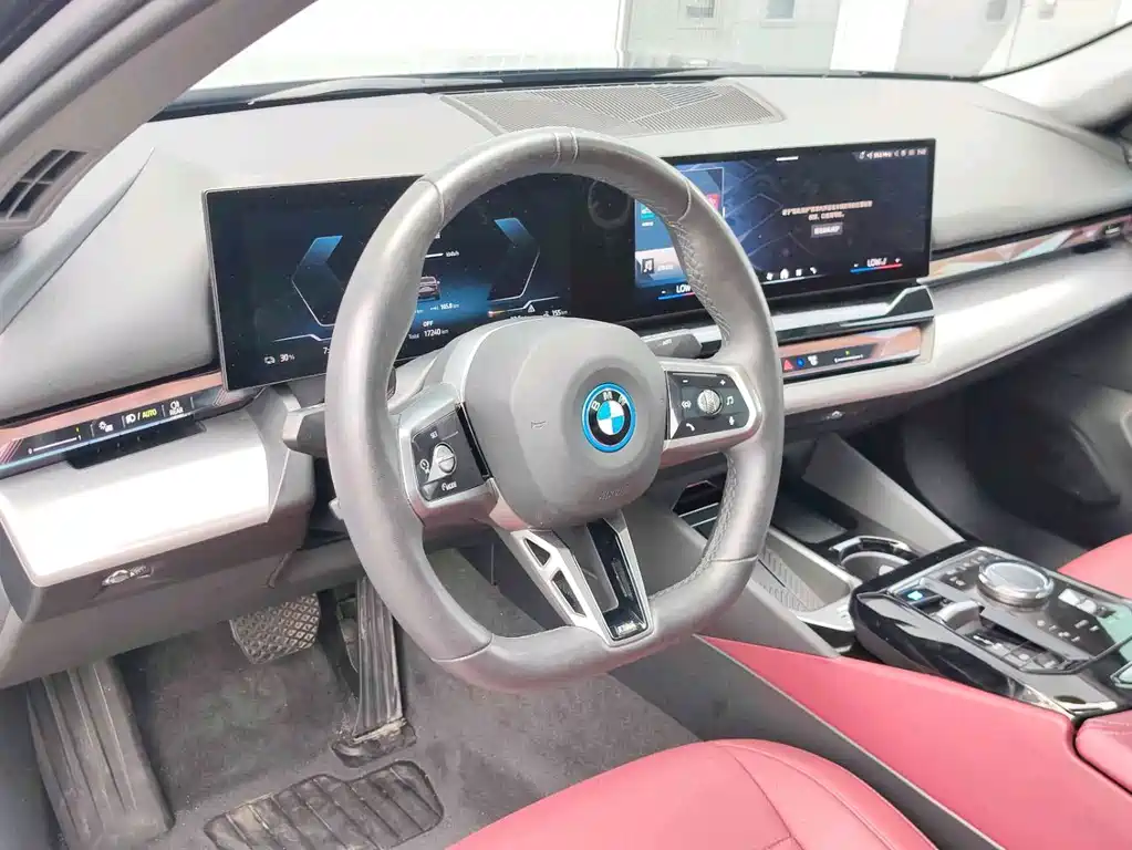 BMW i5 — миниатюра 10