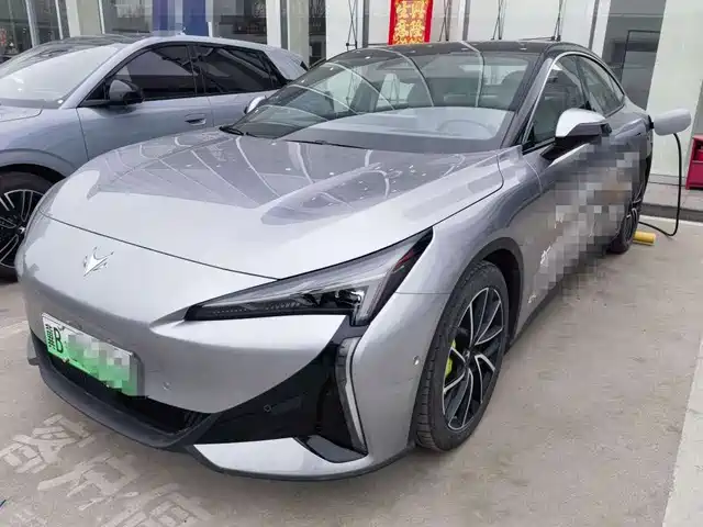 ARCFOX EXTREME FOX POLAR FOX ALPHA S5 2024