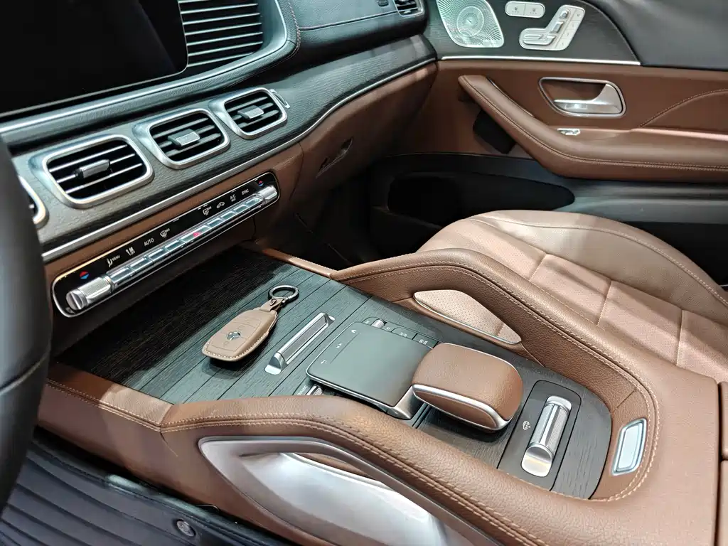 Mercedes-Benz GLE (Import) — миниатюра 13