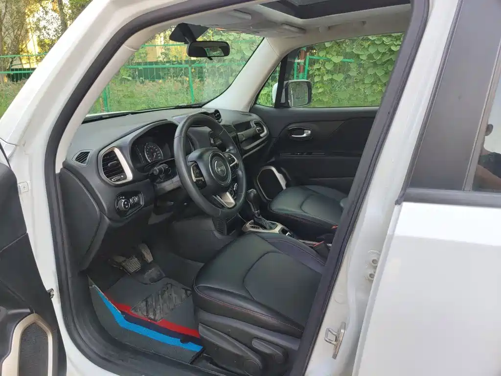 Jeep Renegade — миниатюра 12