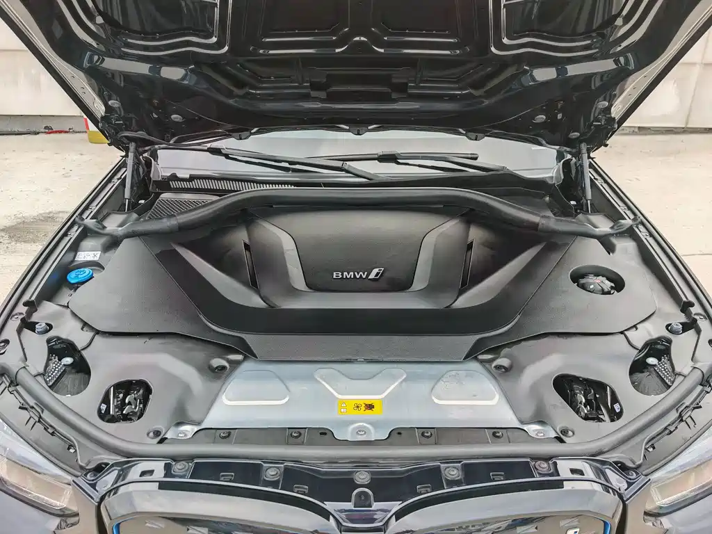 BMW iX3 — миниатюра 7