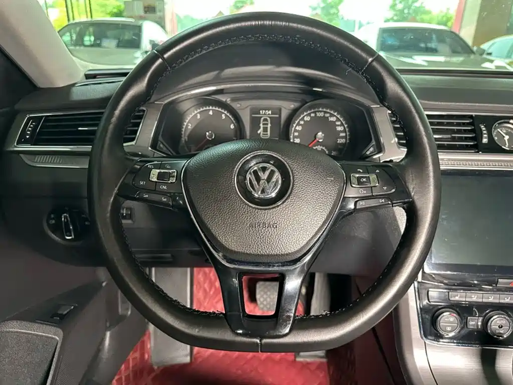 Volkswagen Passat — миниатюра 12