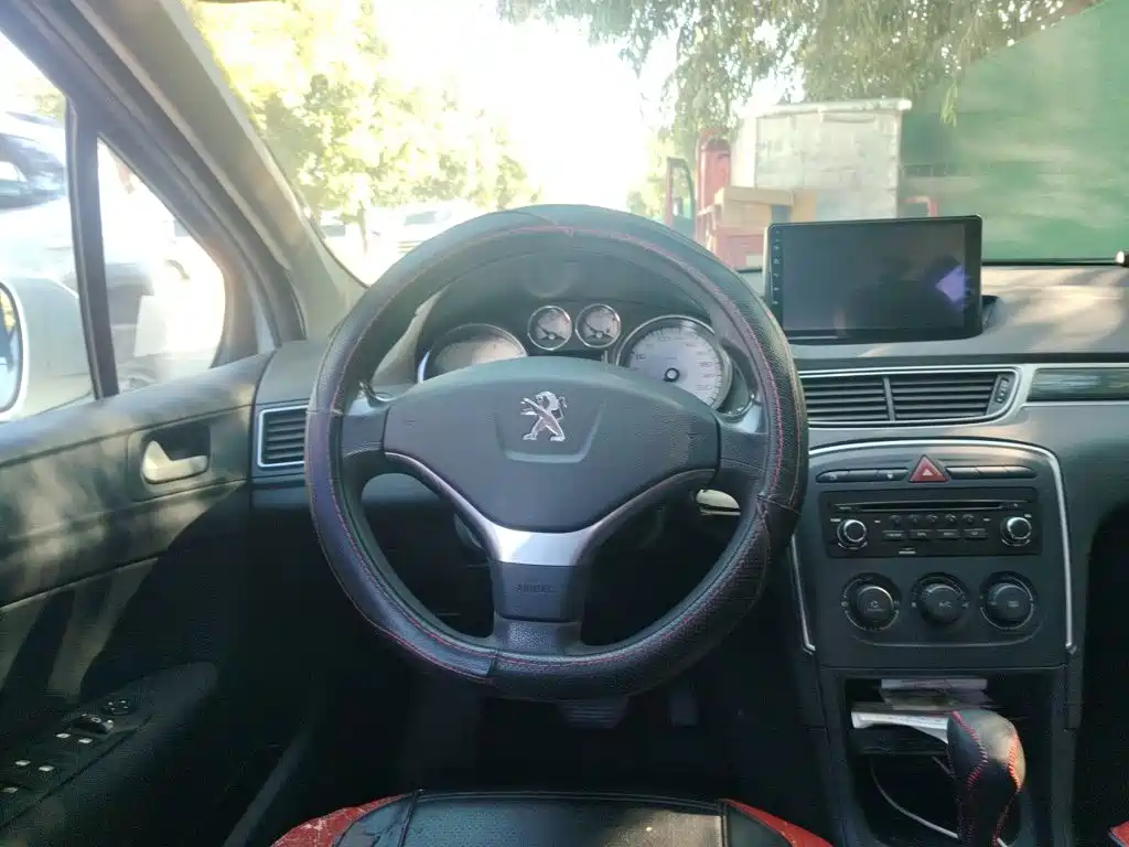 Peugeot 308 — миниатюра 6