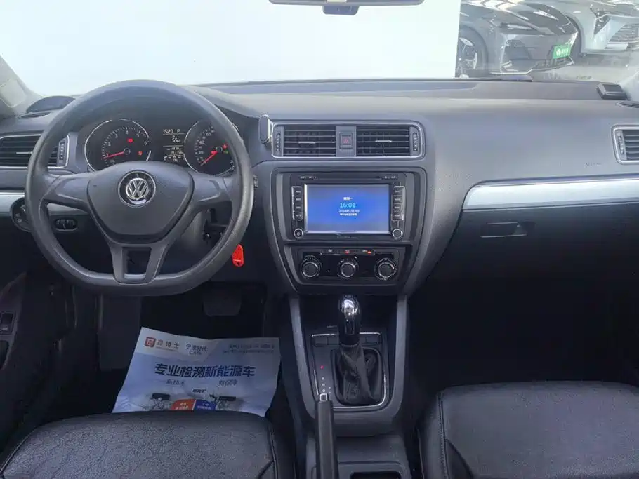 Volkswagen Sagitar — миниатюра 12