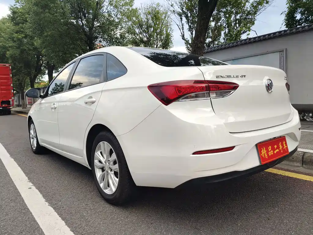 Buick Excelle — миниатюра 7